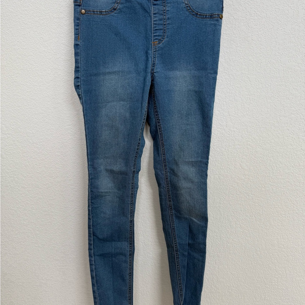 Evy's Tree Blue Jeggings with Classic Fit and Subtle Fading